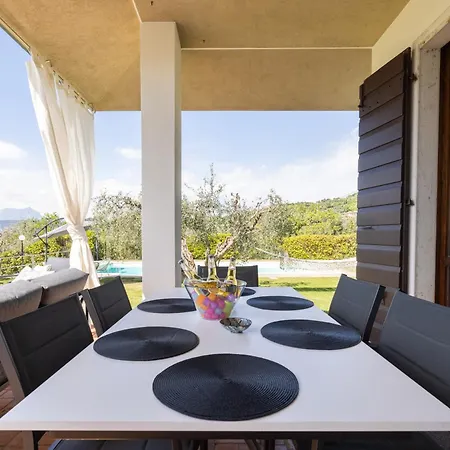 Villa Magic