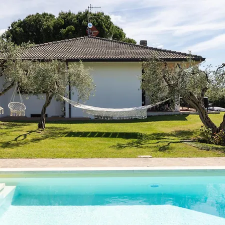 Villa Magic *